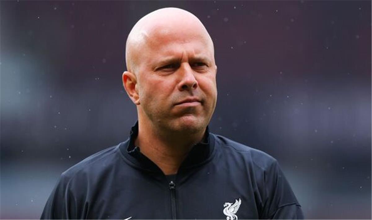 لاعب ليفربول يضع سلوت في موقف صعب قبل مواجهة ساوثهامبتون