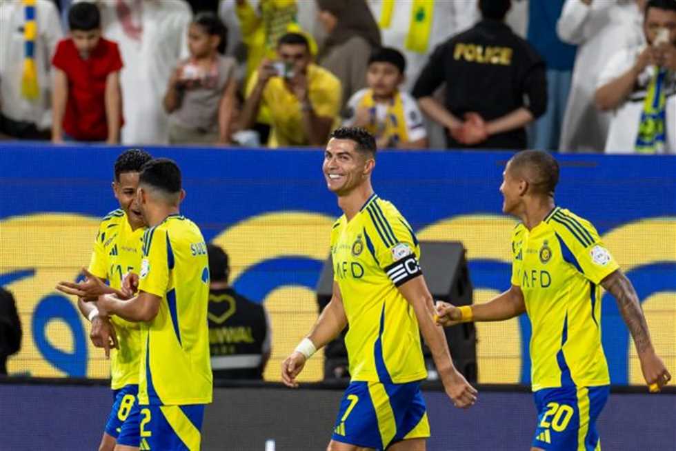 رونالدو يقود النصر للفوز على ضمك بثنائية في الدوري السعودي