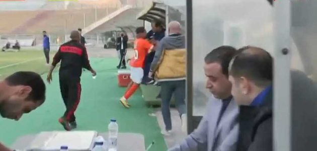 مدرب المنصورة: أحمد شاهين لن يكون معي في الفريق.. وهذه أسباب استبداله بعد دقائق