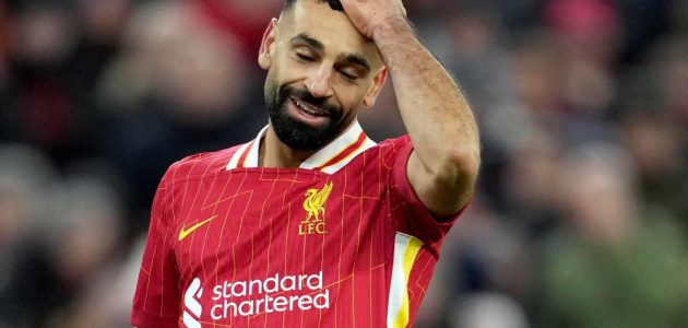 إكسبريس: بسبب منتخب مصر.. ليفربول يواجه مشكلة كبيرة مع محمد صلاح حال تجديد عقده