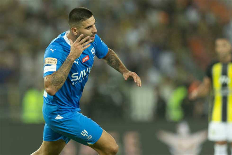ميتروفيتش يقود تشكيل الهلال ضد الرائد في الدوري السعودي