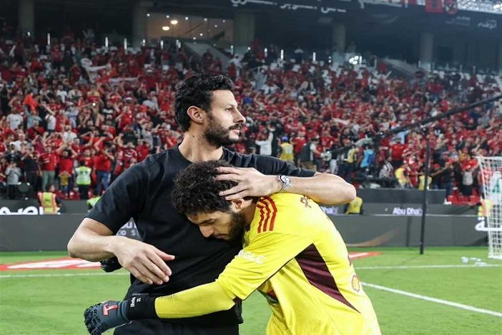 الشناوي يتسبب في تجميد مفاوضات تجديد شوبير لـ الأهلي.. سيف زاهر يكشف