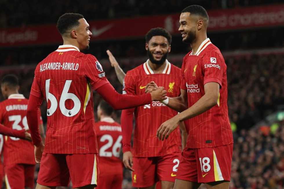 جماهير ليفربول تطالب بطرد مهاجم الفريق.. وتحدد بديله