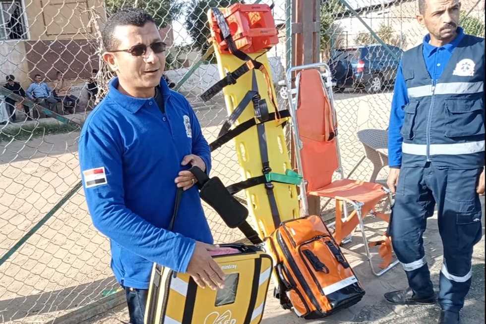 سقط علي الأرض عقب مباراة كرة قدم.. إنقاذ لاعب «الشبان المسلمين» بأسيوط من الموت