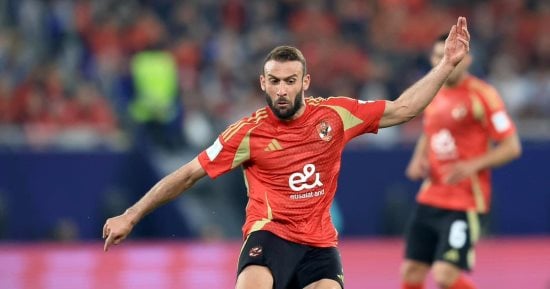 الأهلى يحدد غداً مصير عمر كمال من دخول قائمة مباراة بلوزداد بدوري الأبطال