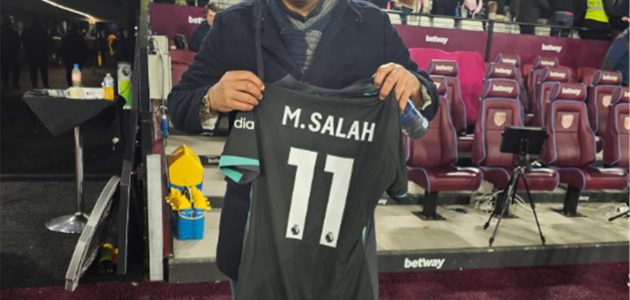 بعدما أهداه قميصه.. هيثم فاروق يُلمح لمستقبل محمد صلاح ويوجه نصيحة لـ الزمالك وزيزو