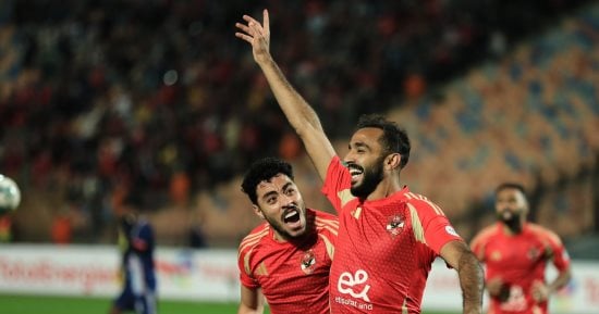 بيرسي تاو وكهربا والشحات فى هجوم الأهلي أمام البنك بالدوري