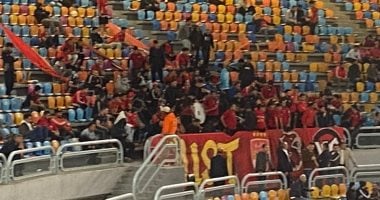 جماهير الأهلى والاتحاد يدعمون الأحمر وزعيم الثغر فى نهائى دورى المرتبط.. صور