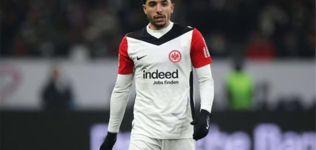 فرانكفورت يرد على عرض مانشستر سيتي لضم عمر مرموش