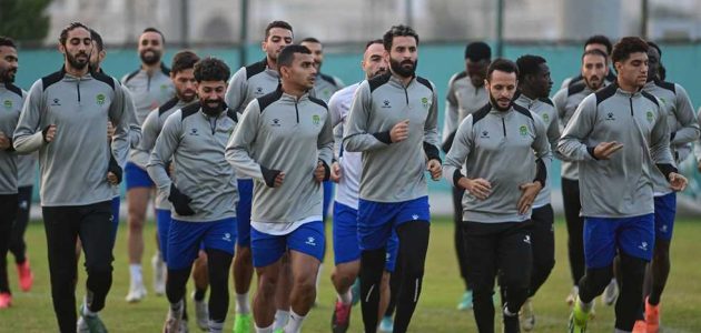طلعت يوسف يدخل أول اختبار رسمي لقيادة الاتحاد السكندري.. والفريق يستعد لمواجهة زد (صور)