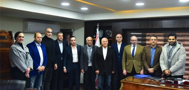 بالصور | هاني أبو ريدة يزور الزمالك ويجتمع مع حسين لبيب