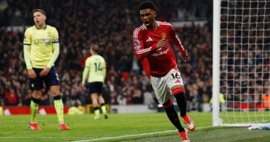 مانشستر يونايتد يقلب تأخره لفوز على ساوثهامبتون بهاتريك ديالو فى الدوري الإنجليزي