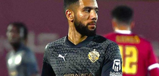 لاعب فاركو يزور أحمد قندوسي بعد إصابته الخطيرة