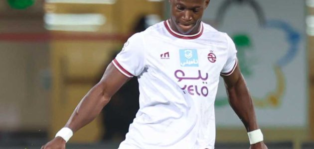 موعد انضمام أليو ديانج لـ الأهلي.. مدرب منتخب مالي يكشف